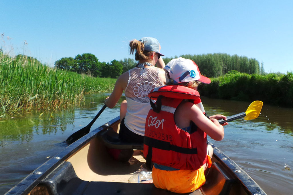 kanovaren op de dommel dagje uit eindhoven